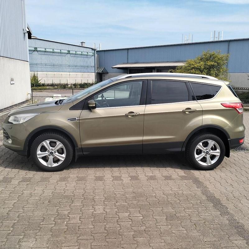 Braun Gebraucht 2014 Ford Kuga Trend SUV | 9.300 € (Superpreis) - Bild 1/4
