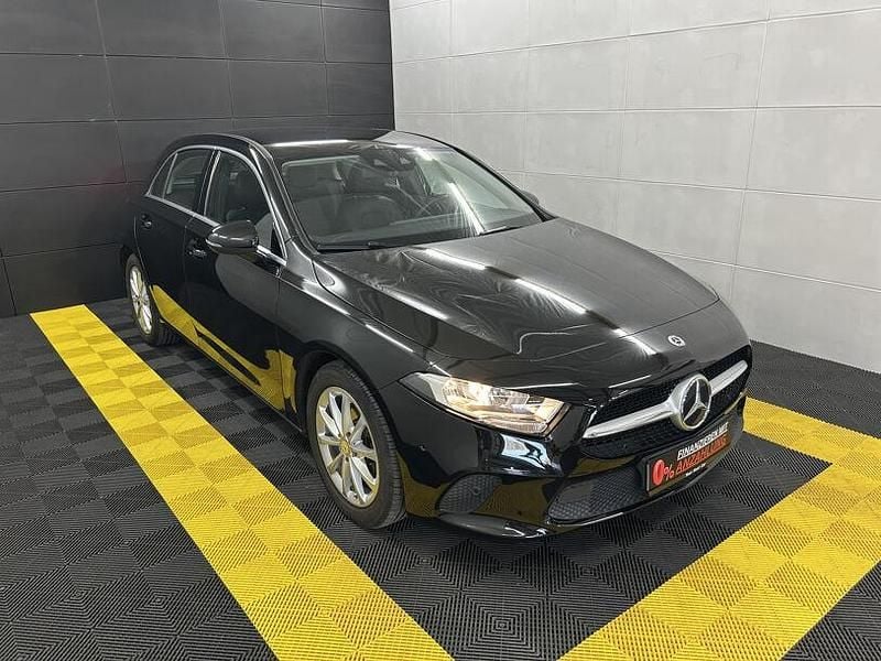 Gebraucht Mercedes A180 Progressive 136 PS (100 kW) 2021 Schwarz Limousine