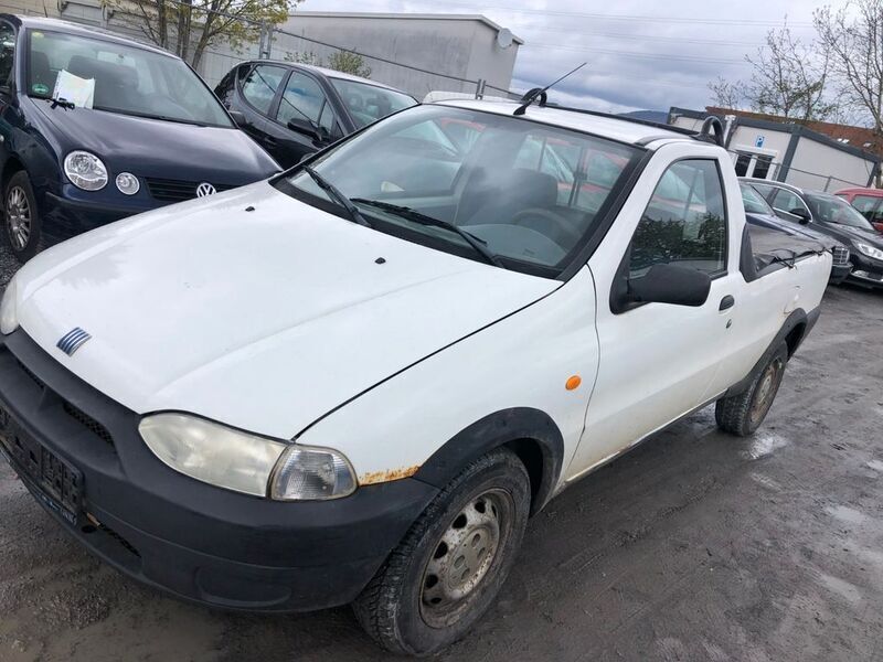Weiß Gebraucht 2003 Fiat Strada Abholung | 1.588 € - Bild 1/4