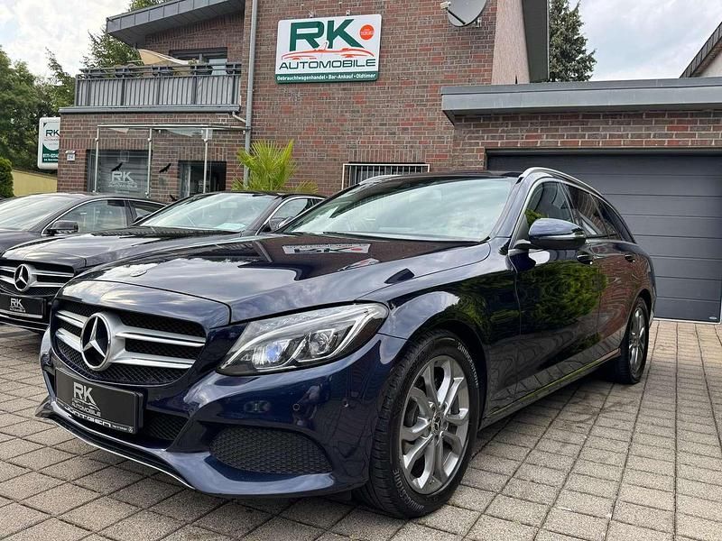 Blau Gebraucht 2017 Mercedes C220 Kombi | 13.500 € (Guter Preis) - Bild 1/4