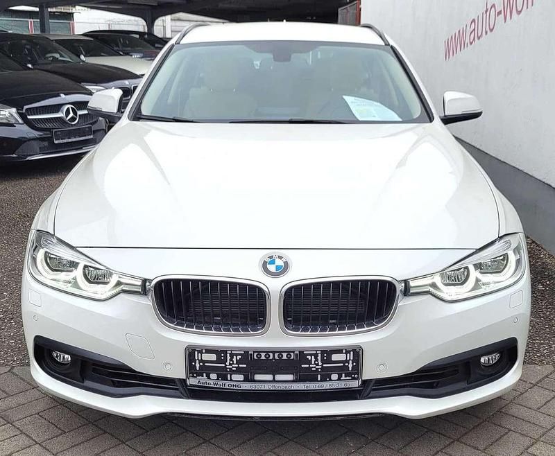 Gebraucht BMW 320 Advantage 184 PS (135 kW) 2015 Mineralweiß Kombi