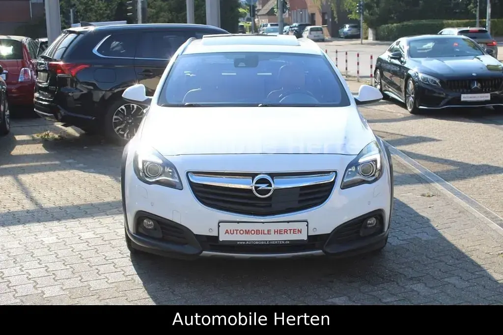 Gebraucht Opel Insignia Country Tourer 163 PS (119 kW) 2013 Weiß Kombi