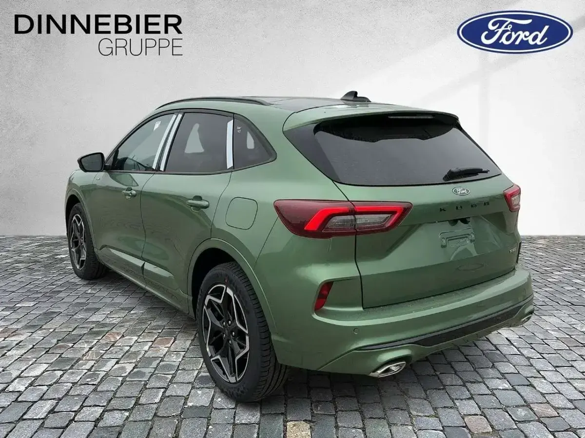 Neu Ford Kuga ST-Line X 179 PS (131 kW) 2026 Grün (metallic) SUV