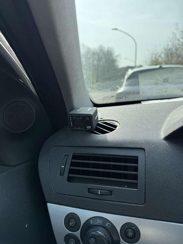 Gebraucht Opel Astra Edition 105 PS (77 kW) 2005 Grau Coupé