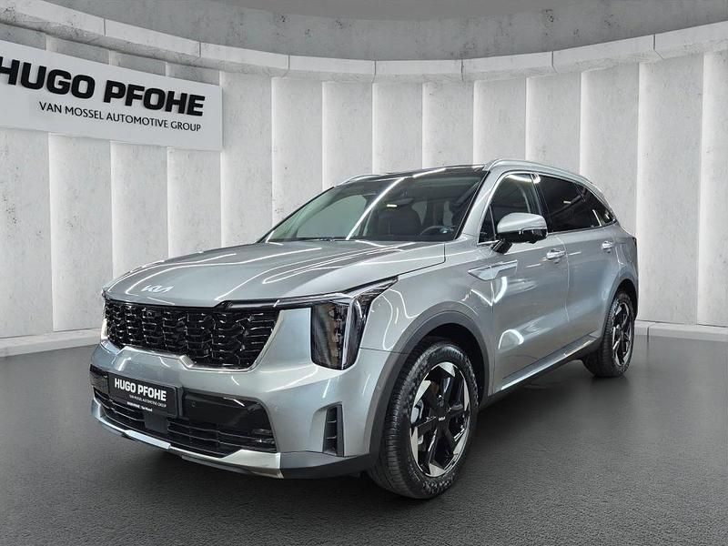 Stahlgrau metallic Neu 2025 Kia Sorento Spirit SUV | 59.233 € (Fairer Preis) - Bild 1/4