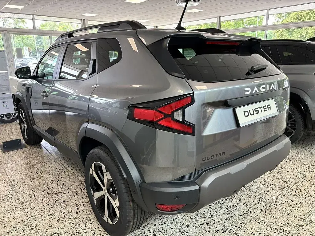 Neu Dacia Duster Journey 114 PS (83 kW) 2026 Dolomitgrau SUV