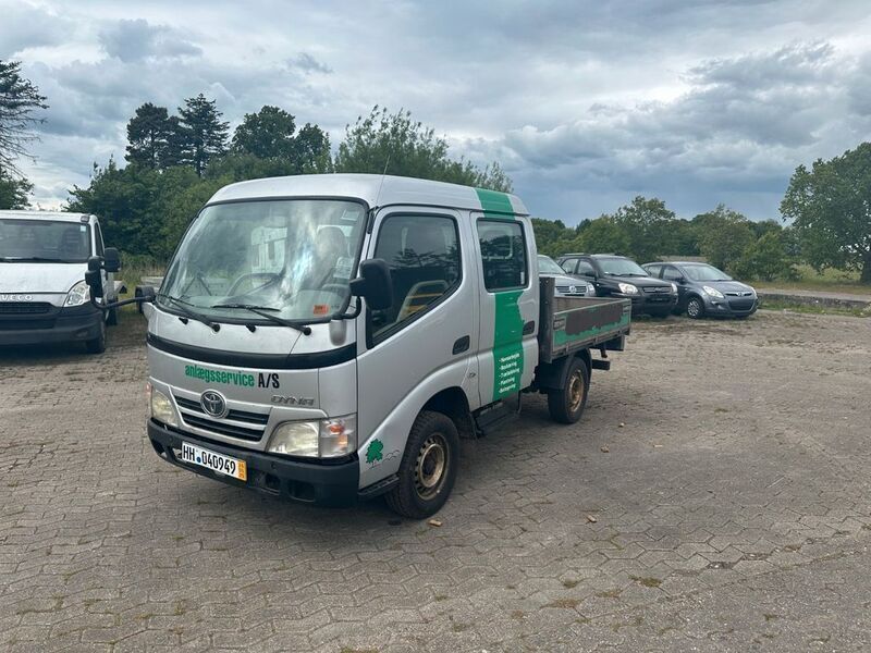 Silber Gebraucht 2011 Toyota Dyna Abholung | 6.600 € - Bild 1/4