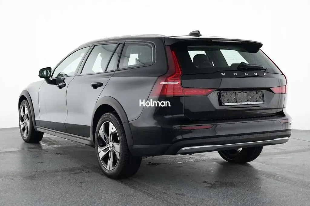 Gebraucht Volvo V60 CC Ultimate 197 PS (144 kW) 2023 Schwarz Kombi
