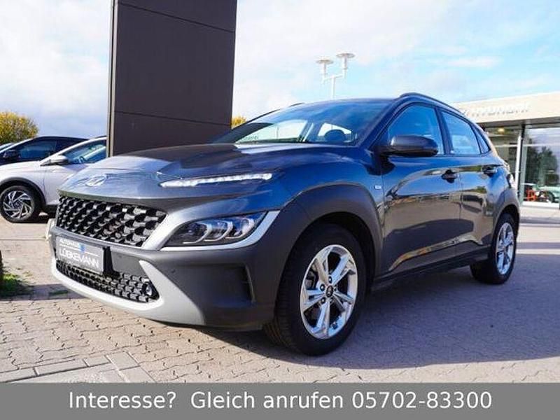 Grau Gebraucht 2021 Hyundai Kona Trend SUV | 19.690 € (Etwas zu teuer) - Bild 1/4