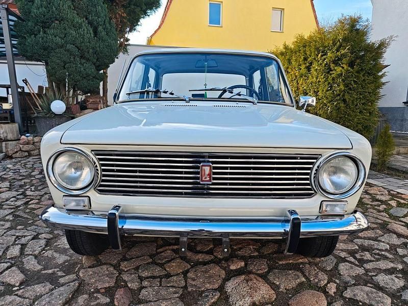 Gebraucht Lada 2101 60 PS (44 kW) 1973 Weiß Limousine
