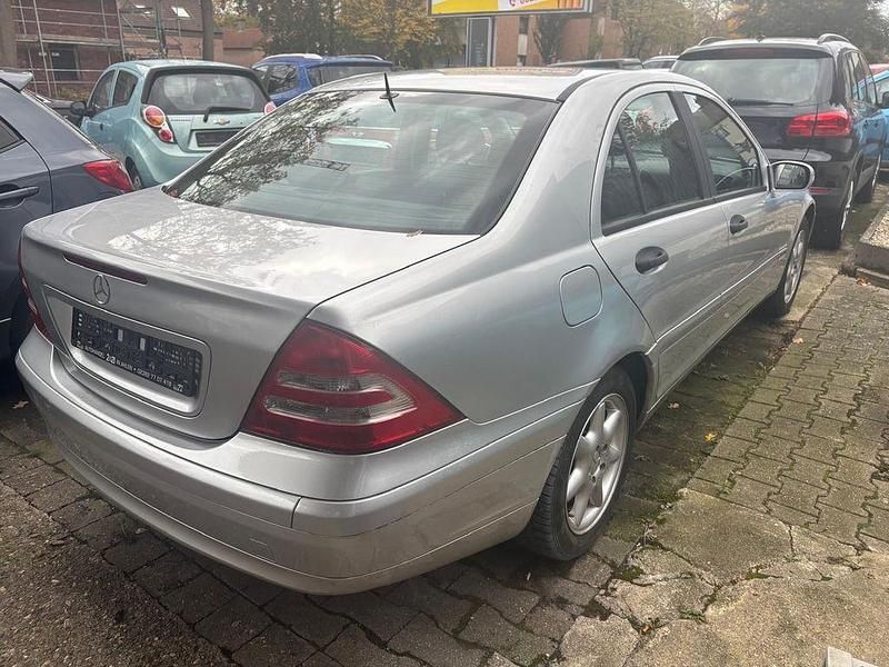 Gebraucht Mercedes C200 163 PS (119 kW) 2005 Silber Limousine