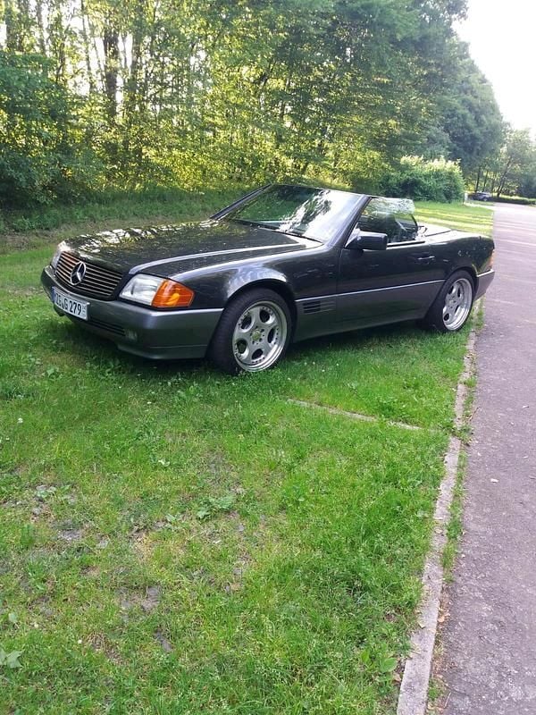 Schwarz Gebraucht 1992 Mercedes SL300 Cabrio | 19.000 € - Bild 1/3