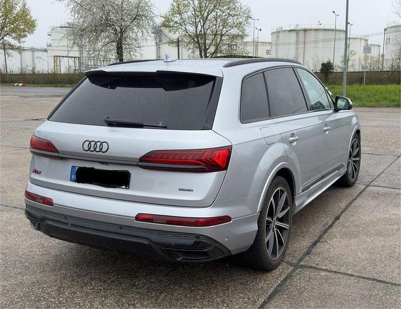 Gebraucht Audi Q7 Ambiente 286 PS (210 kW) 2022 Silber SUV