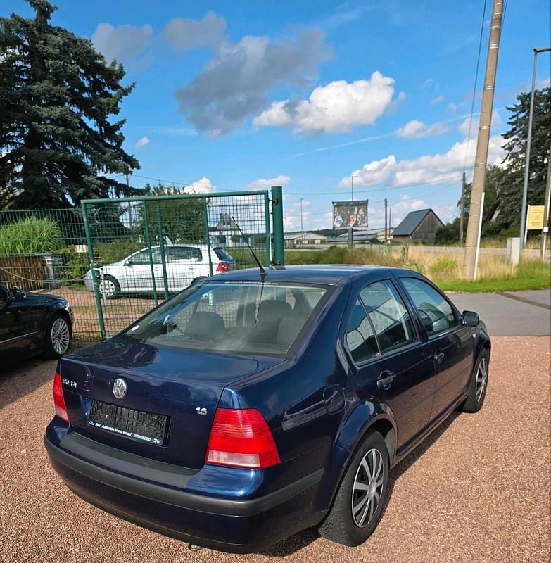 Gebraucht VW Bora 105 PS (77 kW) 2002 Blau Limousine