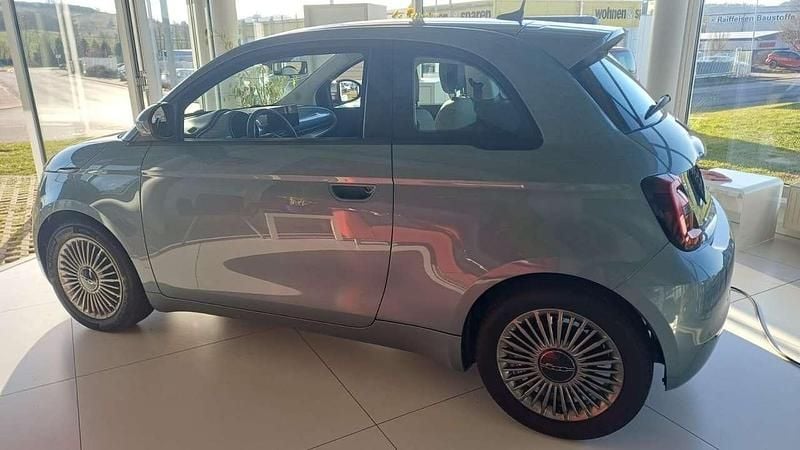 Gebraucht Fiat 500e Icon 86 kW (118 PS) 2021 Eis blau Limousine