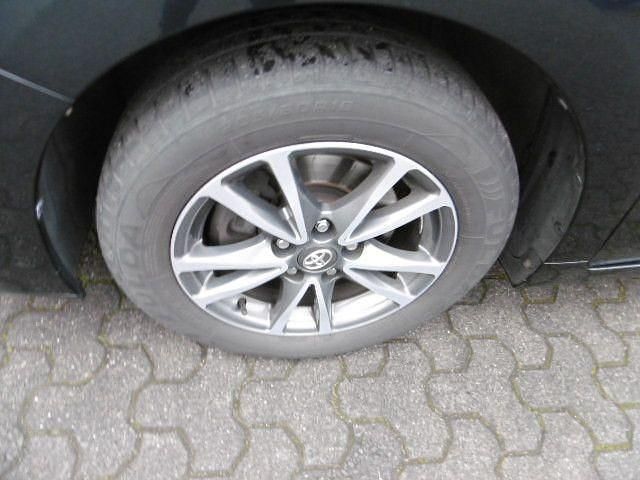 Gebraucht Toyota Verso Life 147 PS (108 kW) 2013 Grau Van / Kleinbus