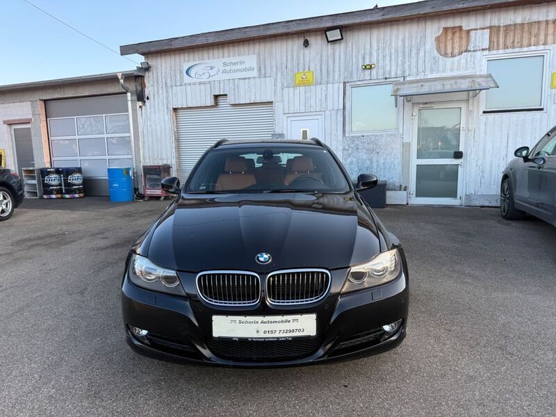 Gebraucht BMW 325 218 PS (160 kW) 2010 Schwarz Kombi