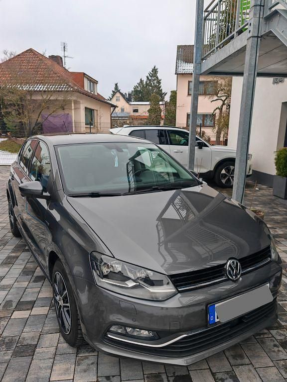 Gebraucht VW Polo LOUNGE 105 PS (77 kW) 2016 Silber Kleinwagen