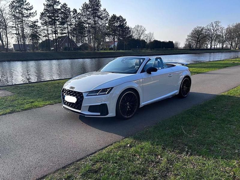 Weiß Gebraucht 2020 Audi TT Roadster Competition Cabrio | 36.500 € (Fairer Preis) - Bild 1/4
