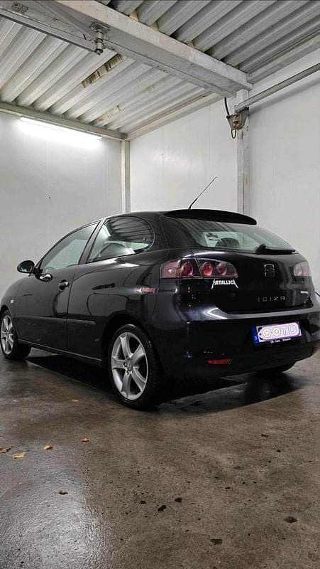 Schwarz Gebraucht 2006 Seat Ibiza Limousine | 1.650 € (Fairer Preis) - Bild 1/4