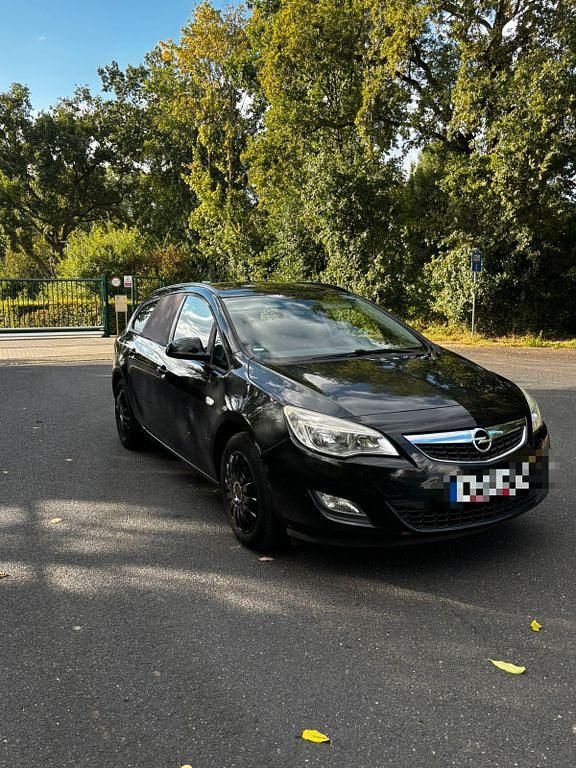 Schwarz Gebraucht 2012 Opel Astra Kombi | 2.200 € (Superpreis) - Bild 1/4
