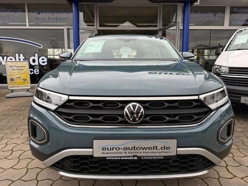 Gebraucht VW T-Roc Move 110 PS (80 kW) 2023 Petroleum blue metallic SUV