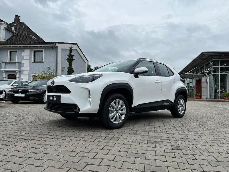 Weiss Neu 2025 Toyota Yaris | 26.990 € (Superpreis) - Bild 1/4