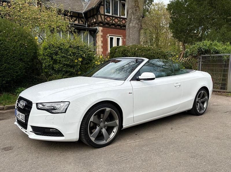 Usata Audi A5 Cabriolet S-Line 177 CV (130 kW) 2014 Bianco Cabrio