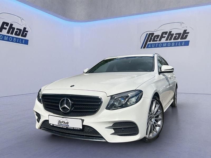 Weiß Gebraucht 2019 Mercedes E220 AMG Limousine | 29.500 € (Fairer Preis) - Bild 1/4