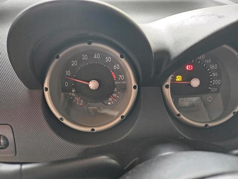 Gebraucht VW Lupo 60 PS (44 kW) 2001 Schwarz Kleinwagen