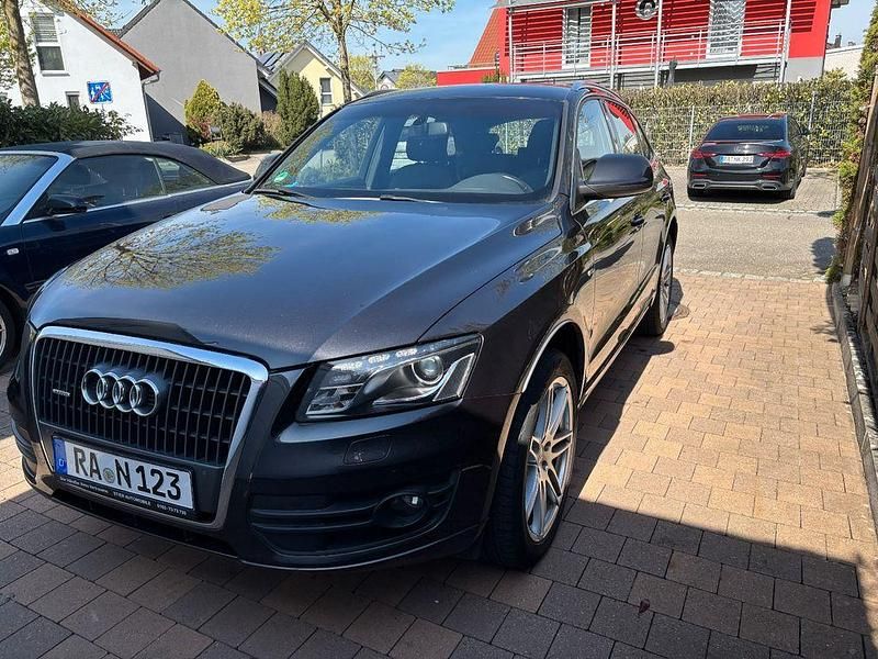 Second-hand Audi Q5 S-line plus 211 CP (155 kW) 2011 Gri SUV