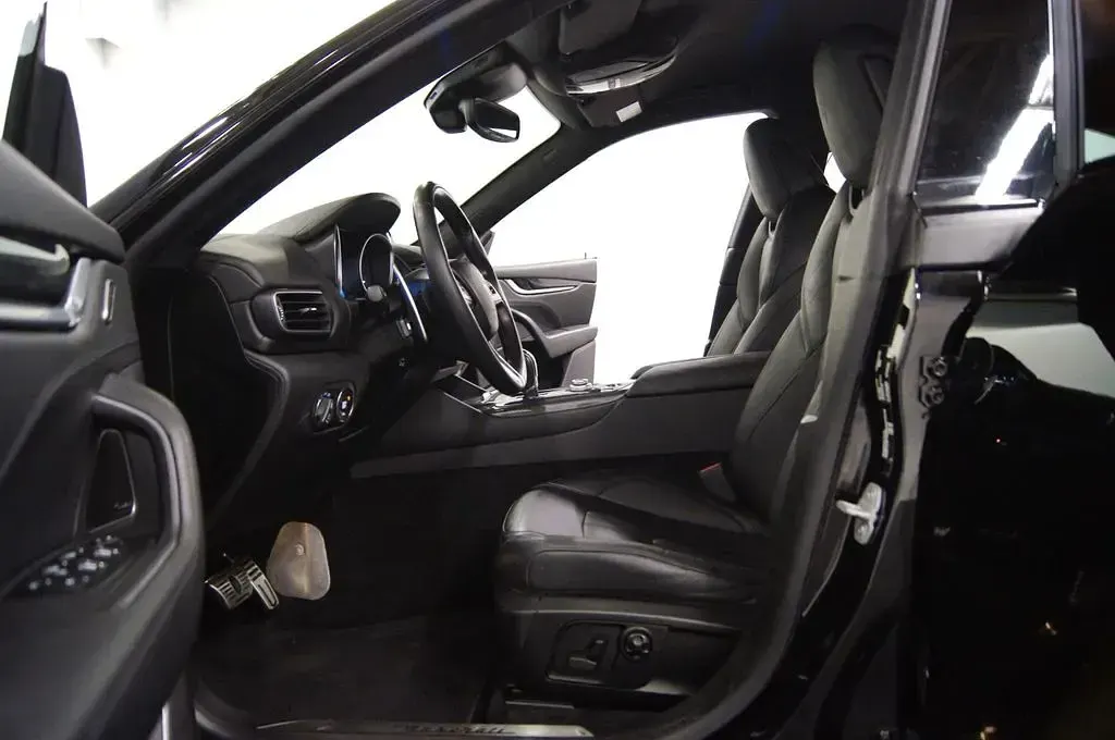 Gebraucht Maserati Levante 430 PS (316 kW) 2017 Schwarz SUV
