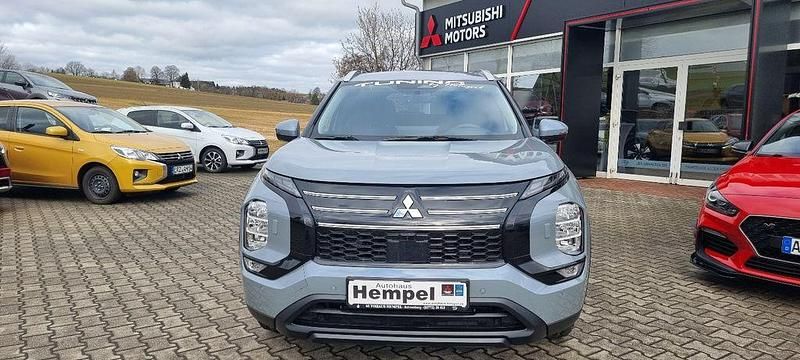 Gebraucht Mitsubishi Outlander P-HEV Edition 306 PS (225 kW) 2025 Mondsteingrau SUV
