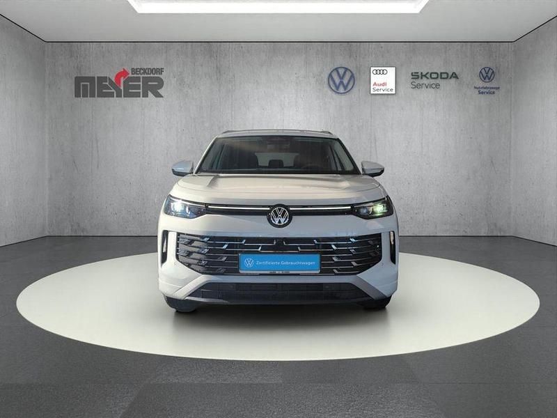 Używany VW Tayron Elegance 150 KM (110 kW) 2025 Biały SUV