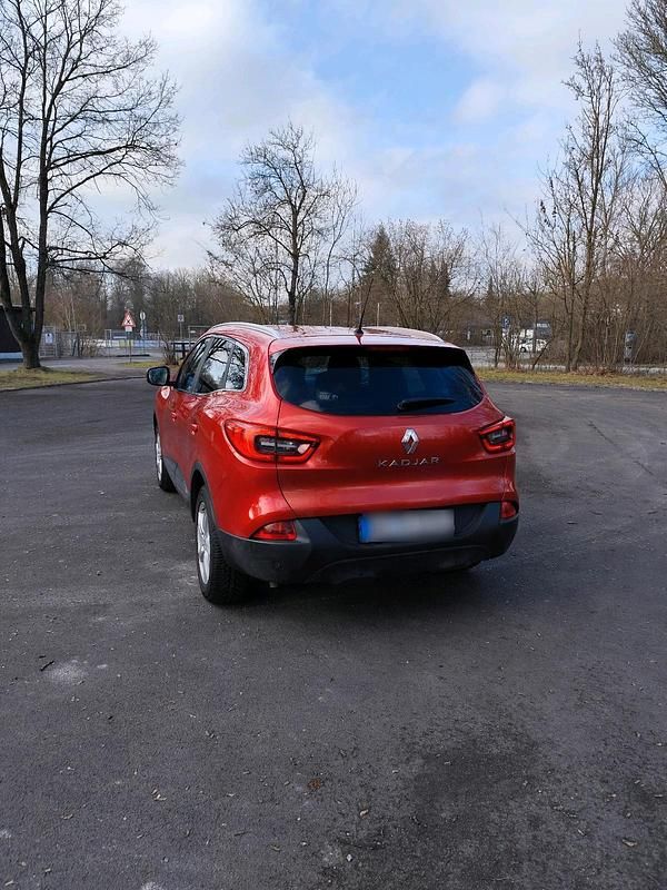 Gebraucht Renault Kadjar 130 PS (95 kW) 2015 Rot SUV