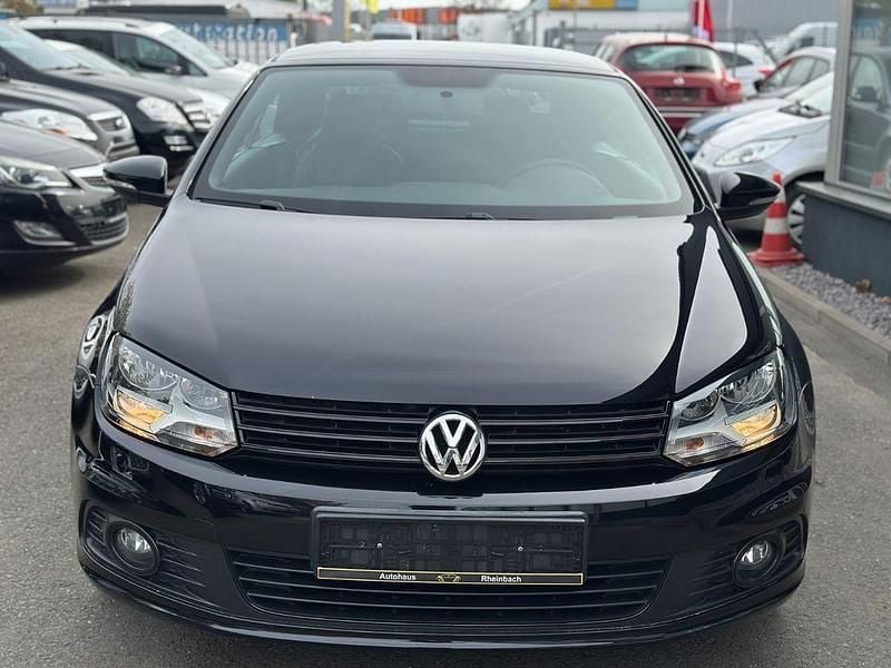 Second-hand VW Eos Basis 160 CP (117 kW) 2013 Negru Cabrio