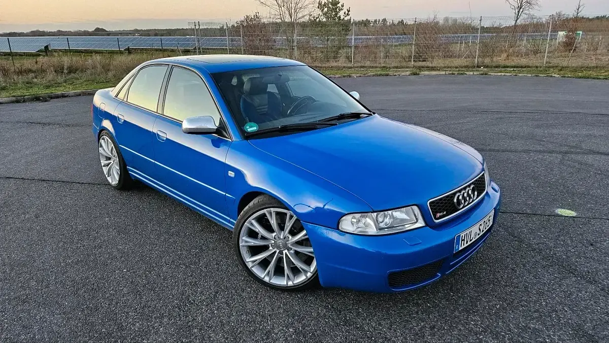 Gebraucht Audi S4 485 PS (356 kW) 1999 Blau Limousine