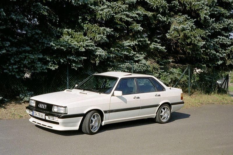 Weiß Gebraucht 1986 Audi Quattro Sport Coupé | 15.900 € - Bild 1/4