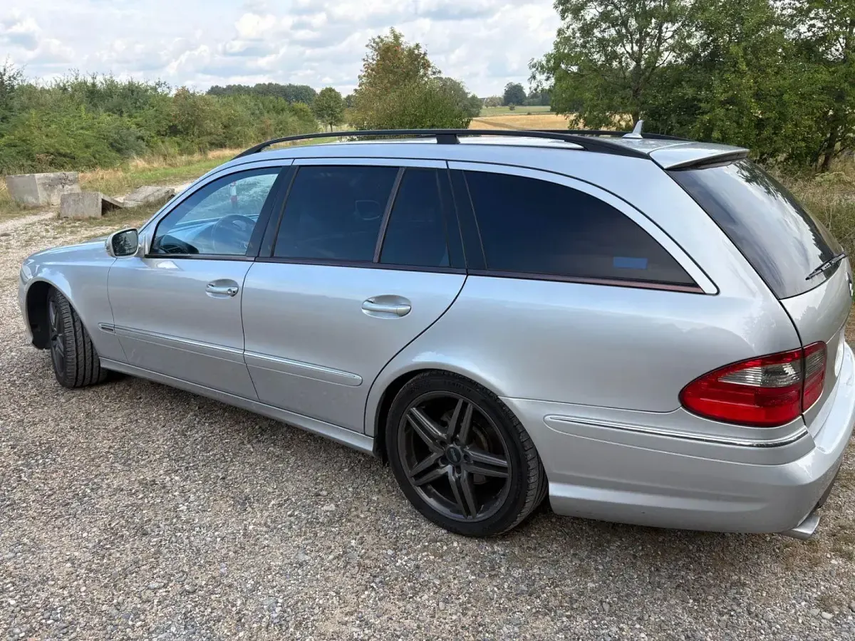 Gebraucht Mercedes E500 Avantgarde 387 PS (284 kW) 2007 Silber Kombi