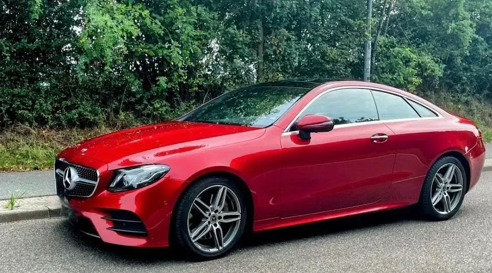 Gebraucht Mercedes E300 AMG line 245 PS (180 kW) 2018 Rot Coupé
