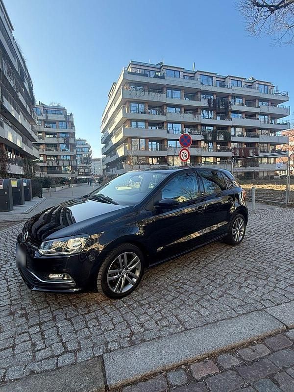 Gebraucht VW Polo Sound 90 PS (66 kW) 2017 Schwarz Kleinwagen