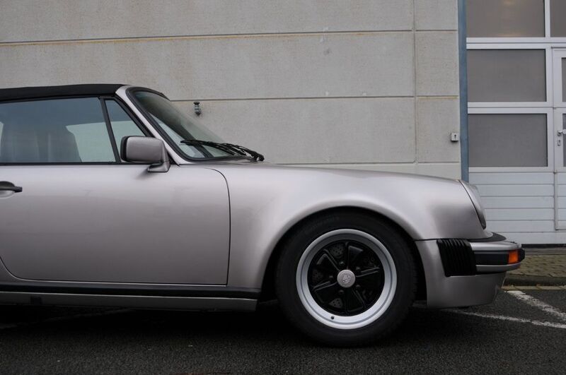 Silber Gebraucht 1985 Porsche 911 Cabrio | 82.500 € - Bild 1/4
