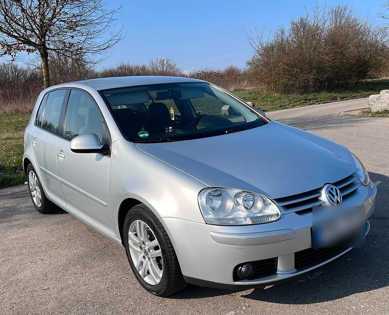 Gebraucht VW Golf V 102 PS (75 kW) 2008 Silber Kleinwagen