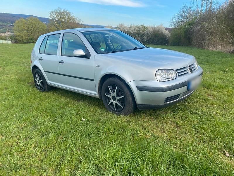 Gebraucht VW Golf IV 75 PS (55 kW) 2000 Grau Kleinwagen