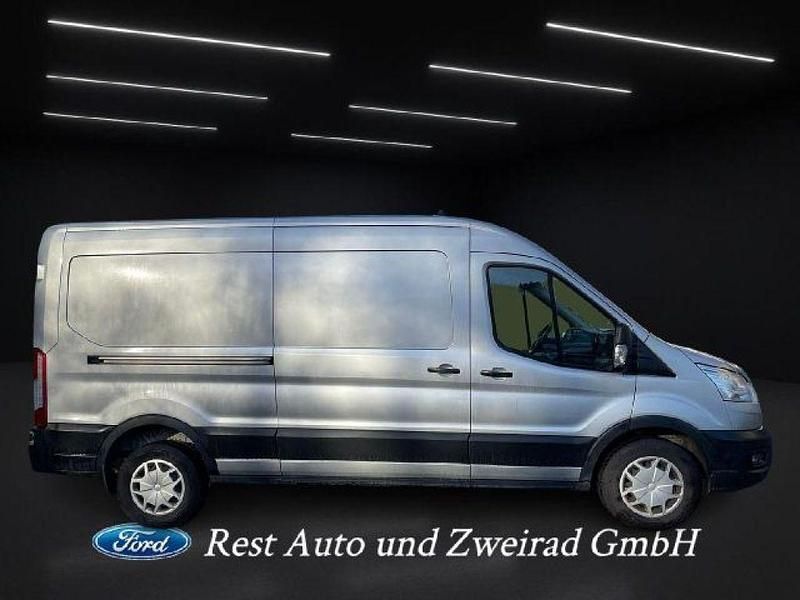 Gebraucht Ford Transit Trend 131 PS (96 kW) 2022 Polarsilber metallic (metallic) Van