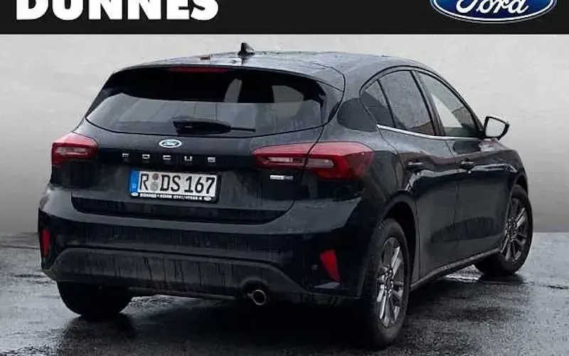 Gebraucht Ford Focus Titanium 125 PS (91 kW) 2022 Schwarz Limousine
