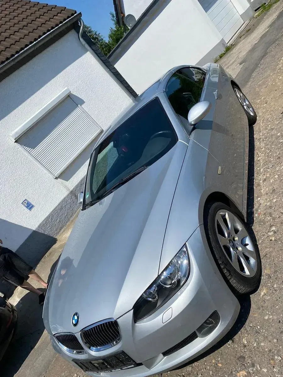 Gebraucht BMW 325 218 PS (160 kW) 2007 Silber Cabrio