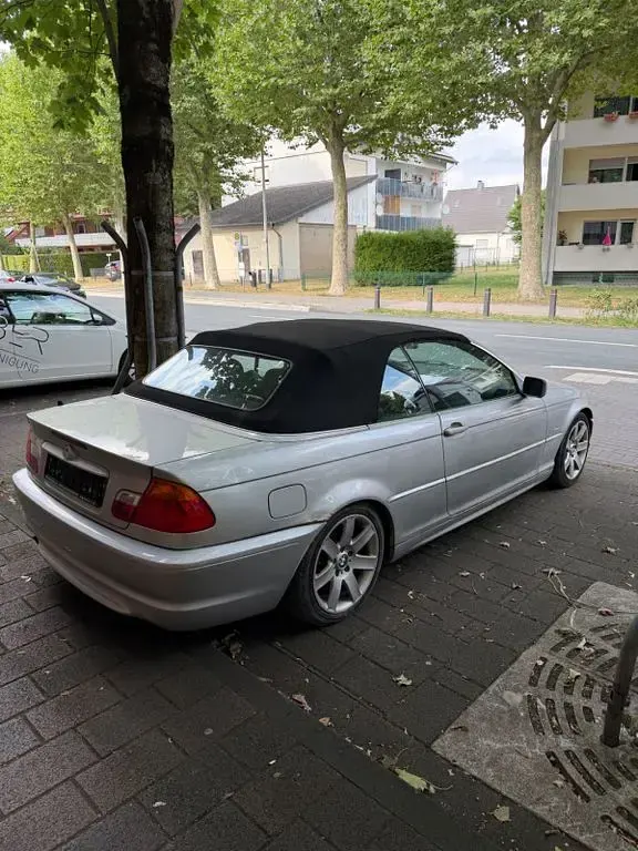 Gebraucht BMW 320 Cabriolet 170 PS (125 kW) 2000 Silber Cabrio