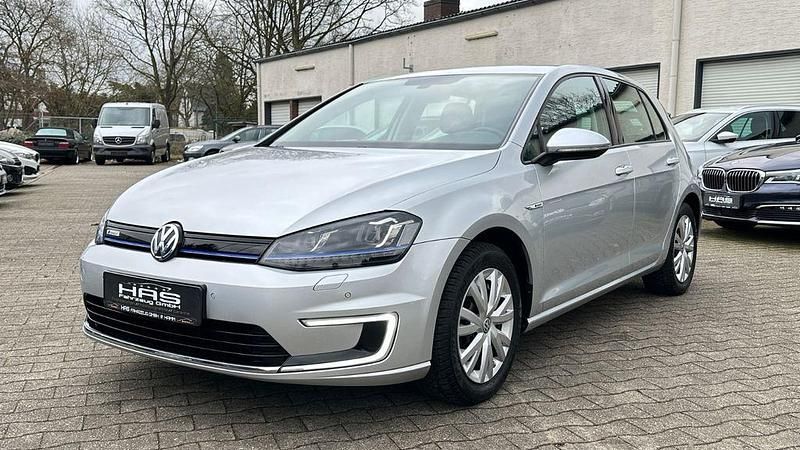 Silber Gebraucht 2017 VW e-Golf Kleinwagen | 10.990 € (Fairer Preis) - Bild 1/4