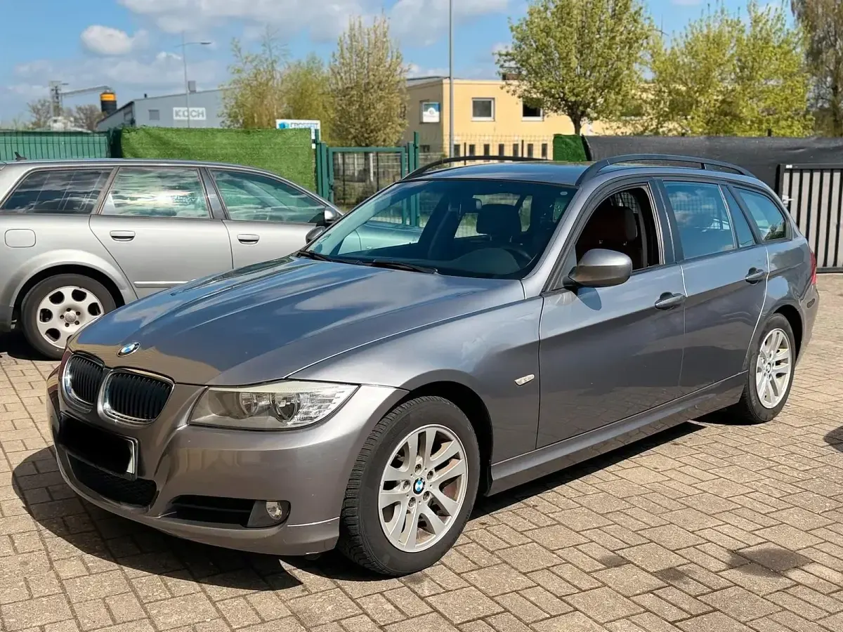Gebraucht BMW 320 177 PS (130 kW) 2010 Kombi